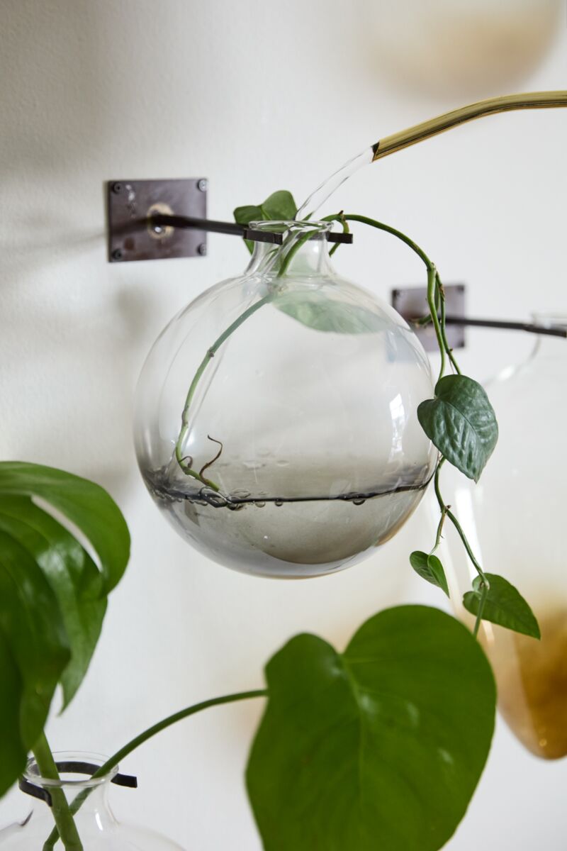 Envision Wall Mount Vase - Round